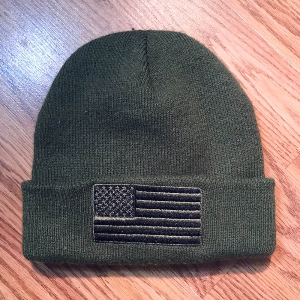 PUGS Army Green Flag Logo Winter Beanie Hat Adult one size NWOT